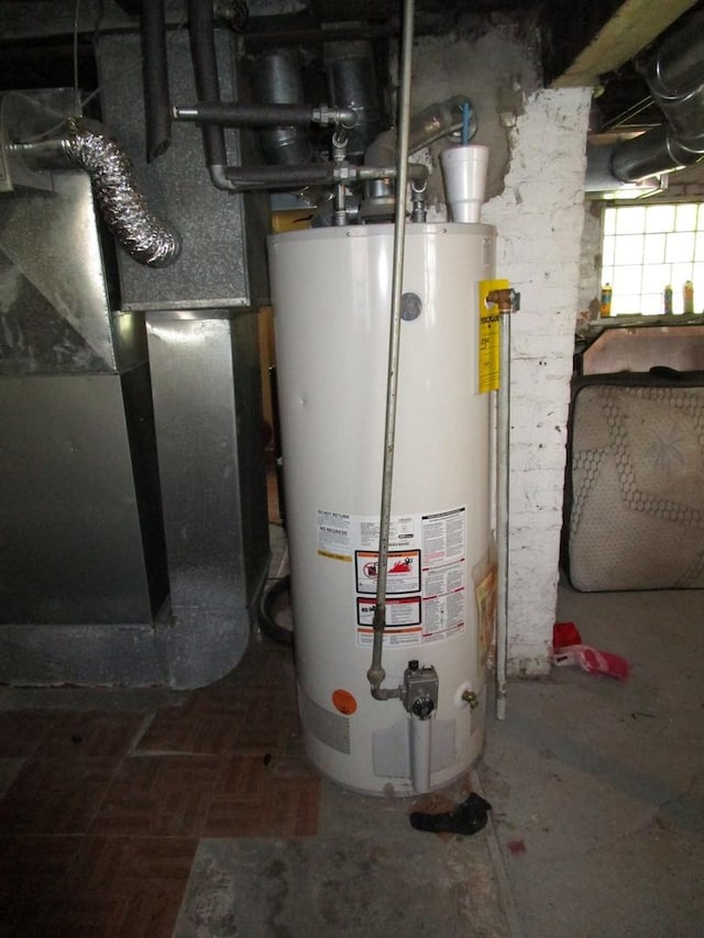 8742 S Racine Ave, Chicago, IL 60620 - utilities featuring water heater