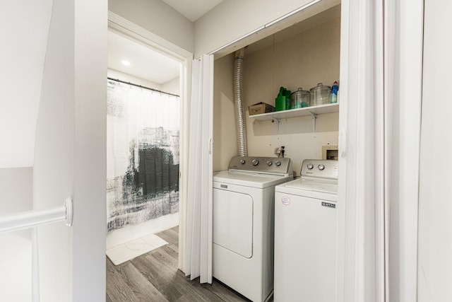 931 Old Oak Cir, Algonquin, IL 60102 - washroom with washing machine and clothes dryer and dark wood-style floors