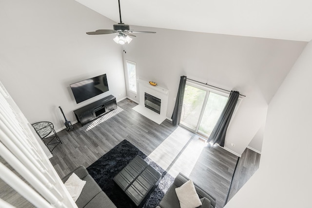931 Old Oak Cir, Algonquin, IL 60102 - living room with high vaulted ceiling, wood finished floors, baseboards, and ceiling fan