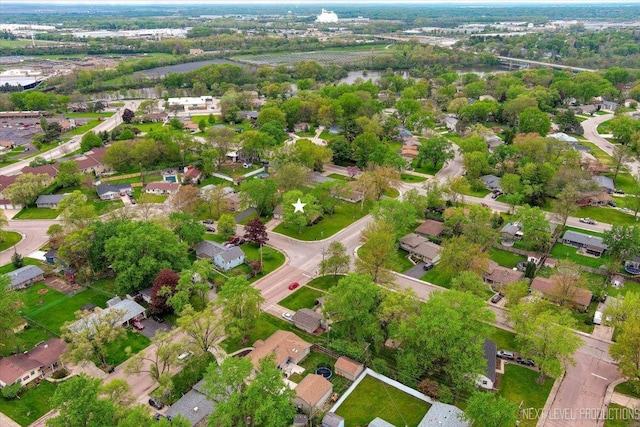 16 Circle Dr E, Montgomery, IL 60538 - aerial overview of property's location featuring a nearby body of water and nearby suburban area