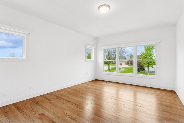 9014 Gloucester Rd, Woodridge, IL 60517 - spare room featuring light wood-type flooring and baseboards