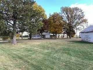 642 Angling Rd, Paw Paw, IL 61353 - view of green lawn