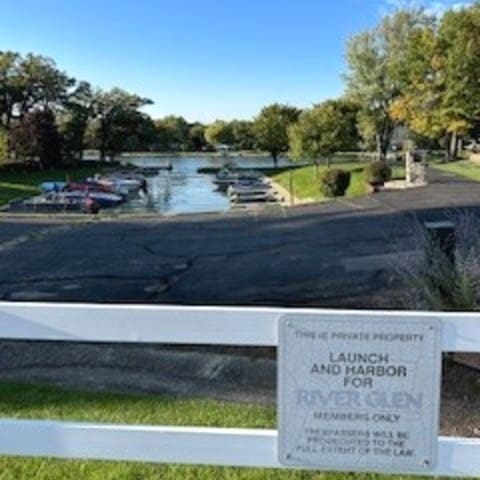 23105 N High Ridge Rd, Barrington, IL 60010 - view of street