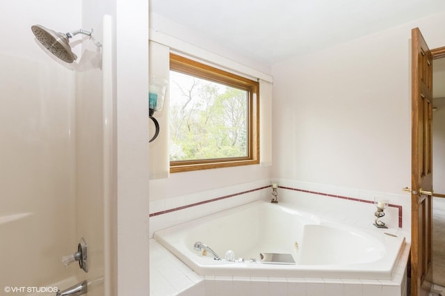 296 Regina Ln, Belvidere, IL 61008 - full bath featuring a whirlpool tub and a shower