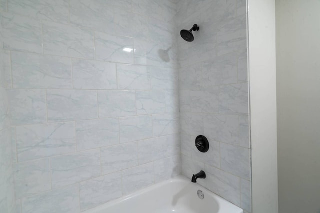 bathroom featuring shower / tub combination