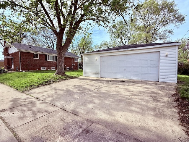 view of detached garage