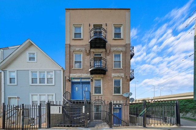 1542 W Wabansia Ave, Chicago, IL 60642 - photo 1