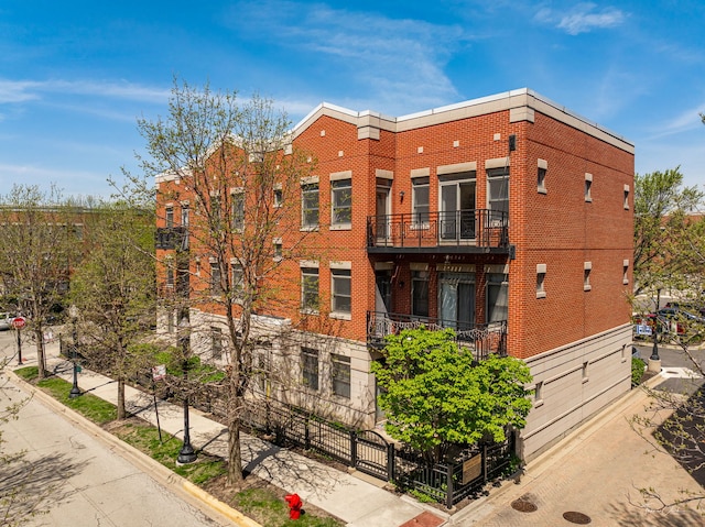 758 W 15th St Unit 3A, Chicago, IL 60607 - view of building exterior with fence