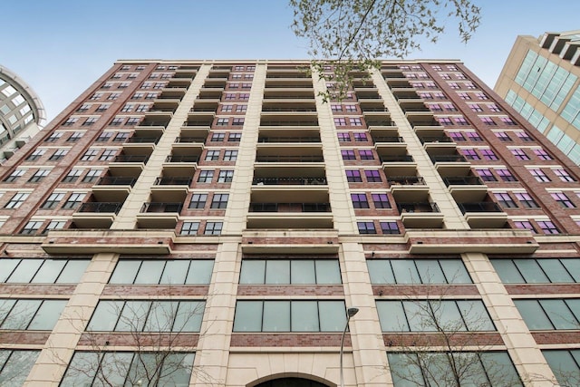 451 W Huron St Unit 1401, Chicago, IL 60654 - view of apartment building / complex