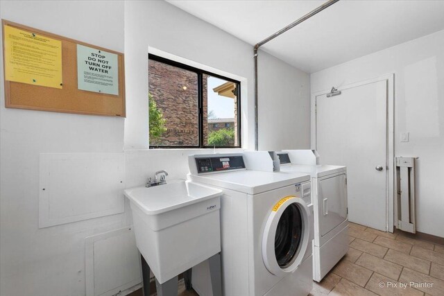 2221 W Nichols Rd Unit A, Arlington Heights, IL 60004 - community laundry room with separate washer and dryer