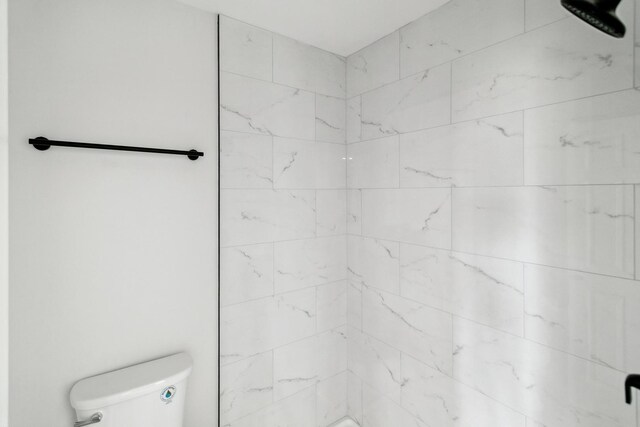 5736 Timberlane Rd, Matteson, IL 60443 - full bath featuring toilet and a tile shower