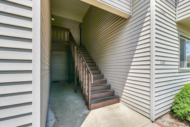 1109 Laura Dr Unit 9, Champaign, IL 61822 - view of staircase