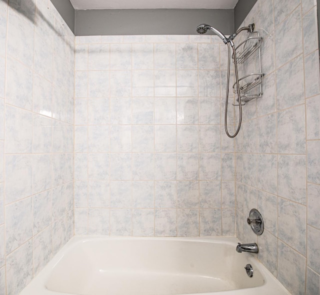 full bath with shower / bath combination