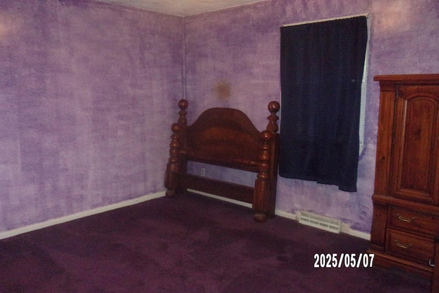 704 E Sycamore St, Watseka, IL 60970 - bedroom featuring baseboards