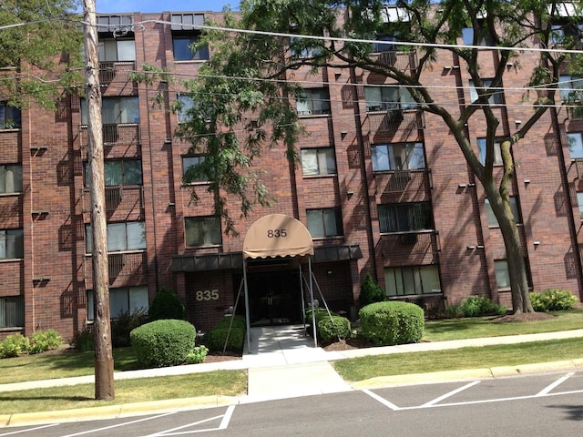 835 Pearson St Unit 305, Des Plaines, IL 60016 - view of apartment building / complex