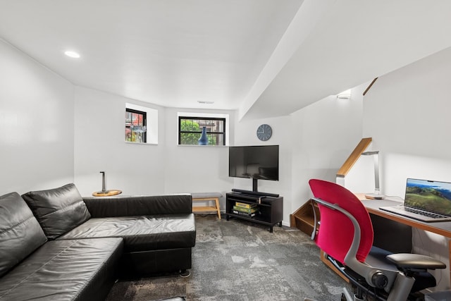 921 W Gunnison St Unit 1W, Chicago, IL 60640 - carpeted living area featuring an office area