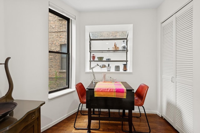 921 W Gunnison St Unit 1W, Chicago, IL 60640 - dining space with wood finished floors and baseboards
