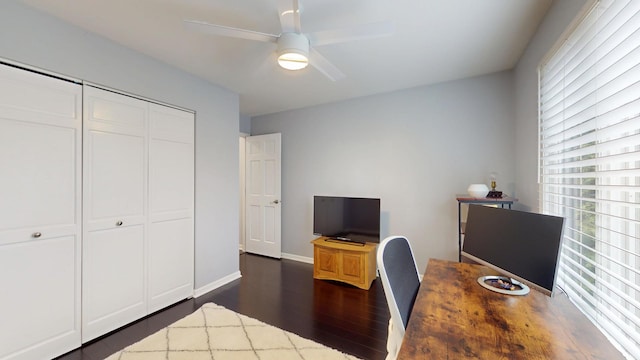 1322 Downs Pkwy, Libertyville, IL 60048 - office space with dark wood-type flooring, a ceiling fan, and baseboards