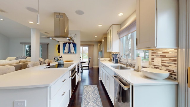 1322 Downs Pkwy, Libertyville, IL 60048 - kitchen featuring appliances with stainless steel finishes, a sink, tasteful backsplash, a kitchen island, and recessed lighting