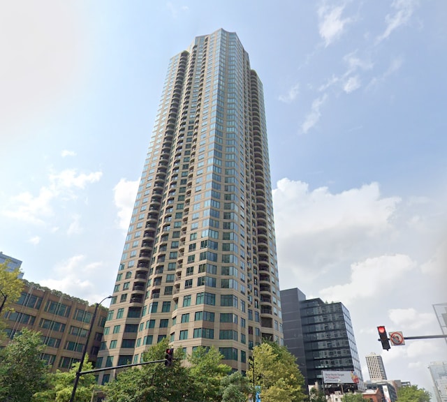 400 N Lasalle St Unit 2207, Chicago, IL 60654 - view of property with a view of city