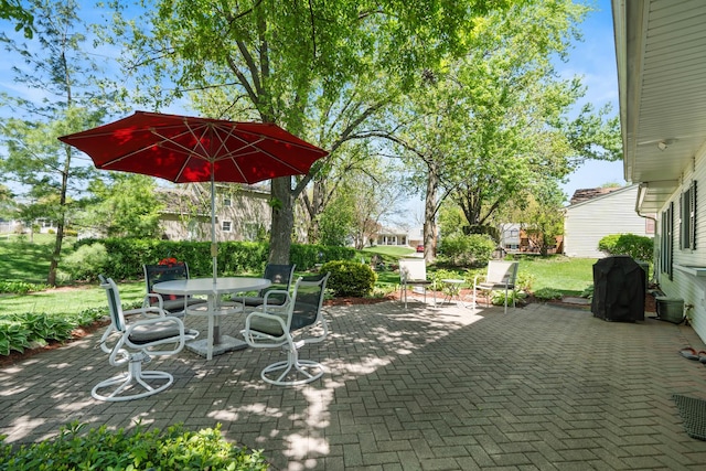 1712 Sutton Ln, Schaumburg, IL 60194 - view of patio with outdoor dining space