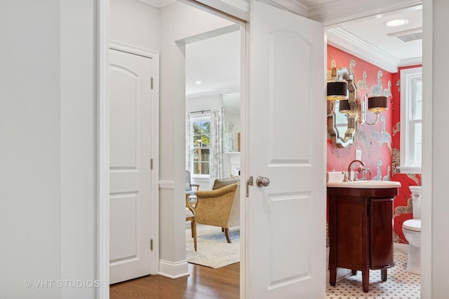 843 Chilton Ln, Wilmette, IL 60091 - hall featuring crown molding and wood finished floors