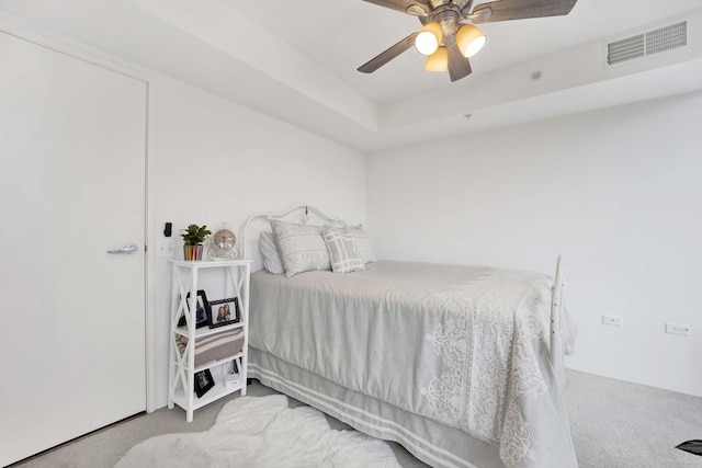 9725 Woods Dr Unit 507, Skokie, IL 60077 - carpeted bedroom with a ceiling fan