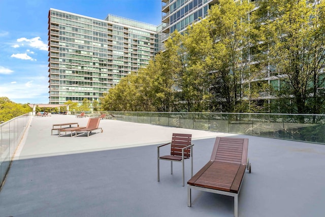 9725 Woods Dr Unit 507, Skokie, IL 60077 - view of home's community with fence
