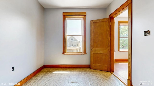 3072 N Haussen Ct, Chicago, IL 60618 - empty room with baseboards