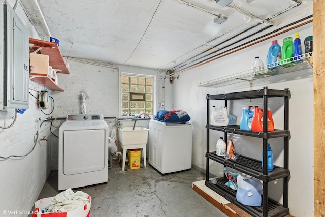 2416 N Avers Ave, Chicago, IL 60647 - laundry room featuring separate washer and dryer