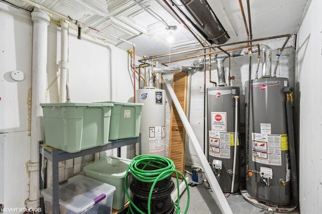 2416 N Avers Ave, Chicago, IL 60647 - utilities featuring gas water heater