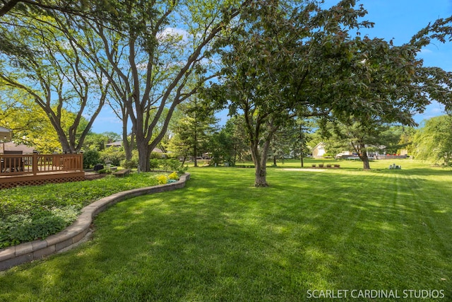 833 Shiloh Cir, Naperville, IL 60540 - view of grassy yard featuring a deck