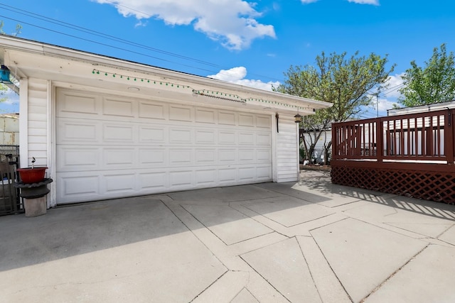 view of detached garage