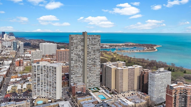 655 W Irving Park Rd Unit 3916, Chicago, IL 60613 - view of urban area featuring a nearby body of water and a pool area