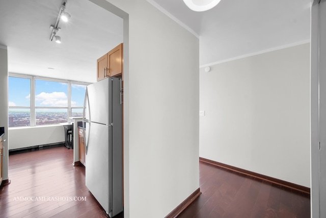 655 W Irving Park Rd Unit 3916, Chicago, IL 60613 - kitchen with freestanding refrigerator, dark wood-style floors, and baseboards