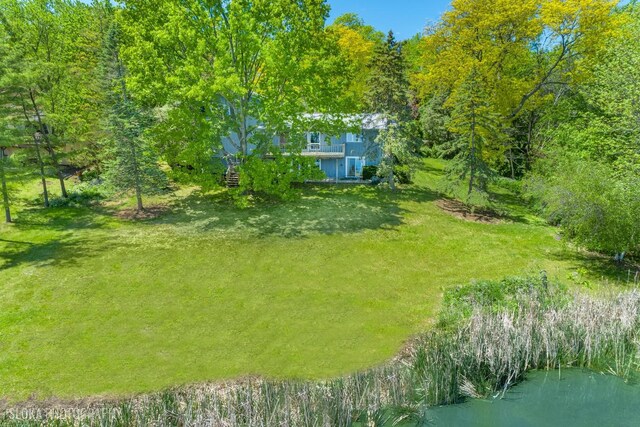 907 Division St, Barrington, IL 60010 - view of grassy yard