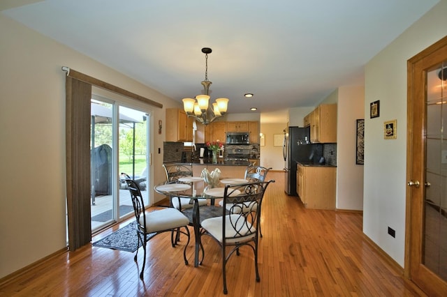 1729 Hidden Oaks Ct, Plainfield, IL 60586 - dining space featuring a chandelier, light wood-style flooring, baseboards, and recessed lighting