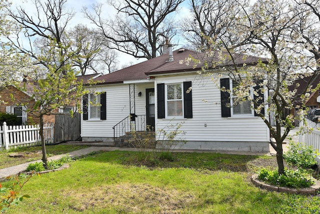 313 N Jackson St, Waukegan, IL 60085 - view of bungalow-style home