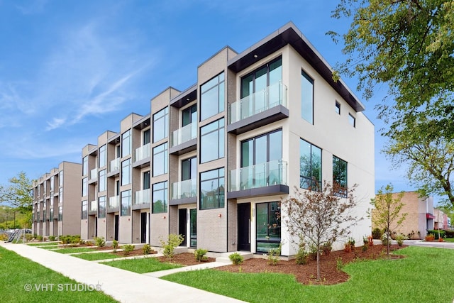 6330 Hennings Ct, Morton Grove, IL 60053 - view of property