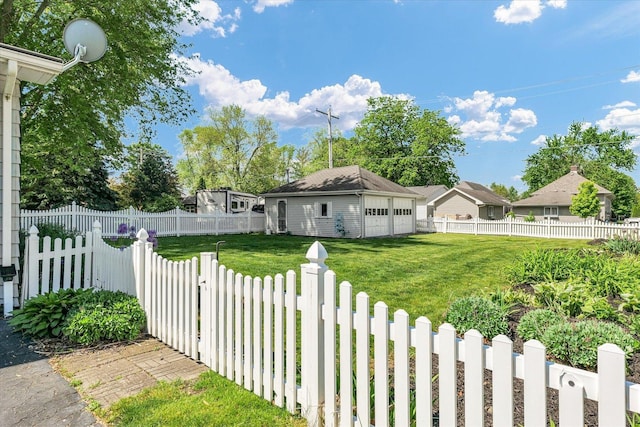 123 E 14th St, Gibson City, IL 60936 - view of yard with a garage