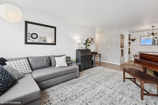 6171 N Sheridan Rd Unit 2704, Chicago, IL 60660 - living room featuring wood finished floors and baseboards