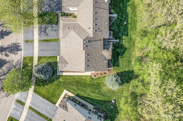 aerial view of property and surrounding area
