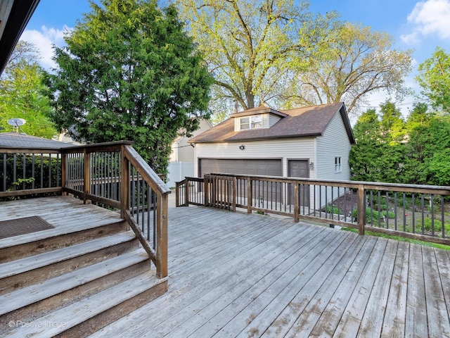 375 S Berkley Ave, Elmhurst, IL 60126 - wooden deck featuring a garage
