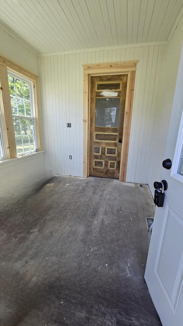 140 E Walnut St, Sheldon, IL 60966 - view of entrance to property