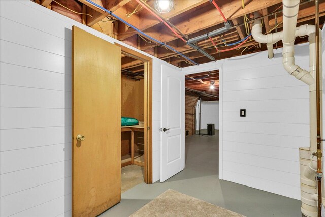 811 Hamilton Dr, Champaign, IL 61820 - view of unfinished basement
