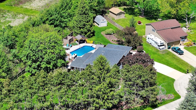 drone / aerial view of a pool