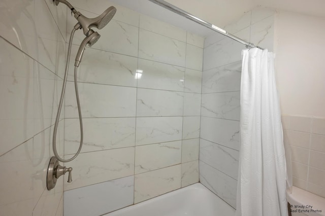 337 George Ave, Waukegan, IL 60085 - full bath featuring shower / bath combo