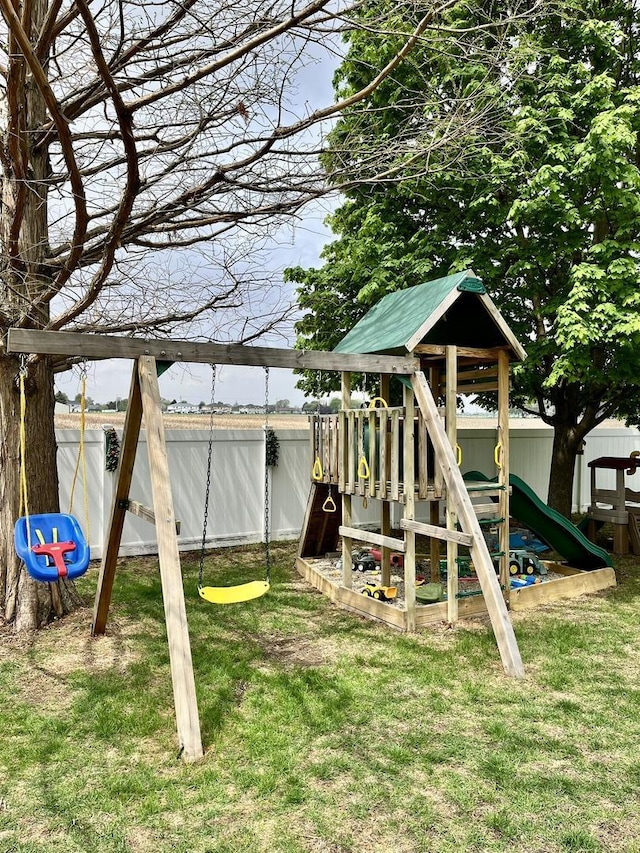 1143 N Westshore Blvd, Manteno, IL 60950 - view of play area