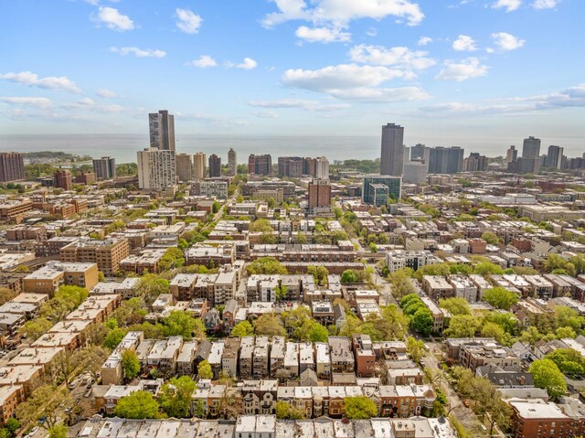 3809 N Kenmore Ave, Chicago, IL 60613 - drone / aerial view of a view of skyline