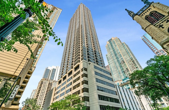30 E Huron St Unit 1110, Chicago, IL 60611 - view of building exterior with a view of city
